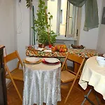 Milan B&B Bed & Breakfast Milaan